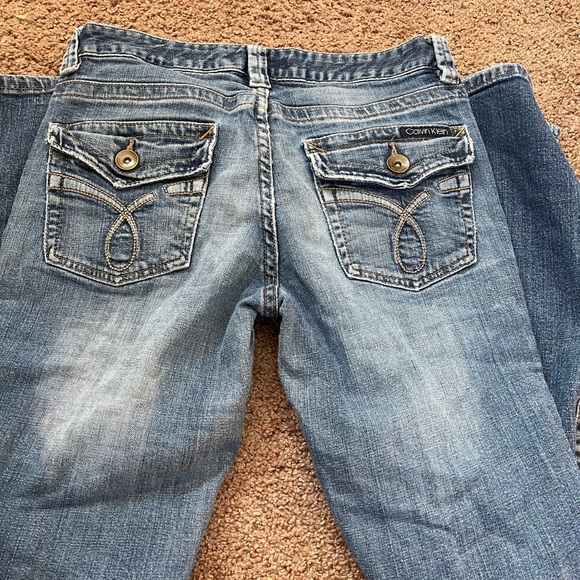 Calvin Klein - Picture 4 of 4